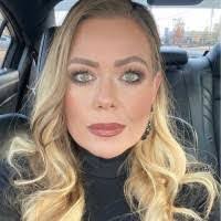 Krystal Hay's Instagram, Twitter & Facebook