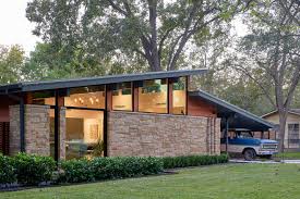 A handy person with some home dave, jackie and their baby daughter lived in the guest house for several months while the main. Texas Construction Alegria Mid Century Home Renovation By Matt Fajkus Architecture Austin Tx