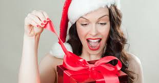Aura frames make totally unique gifts for women whose loved ones are scattered near and far. 10 Women S Christmas Gifts For Under 40 Including Perfume Sets Heels Bags And More Manchester Evening News