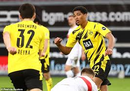 But the referee says no! H4didg67veuvqm