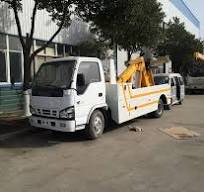 5t Lift 5t Boom Lift Isuzu 600p Heavy Duty Recovery Towing Wrecker  Integrated Tow Truck