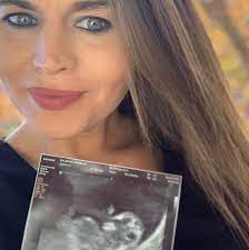 La actriz comunicó por redes la llegada de su segundo hijo. Angie Balbiani Anuncio Que Esta Embarazada Gracias A La Vida Por Cumplir Mis Suenos