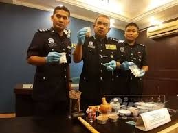 Cara hisap pil kuda mp3 & mp4. Penganggur Belajar Buat Pil Kuda Melalui Internet