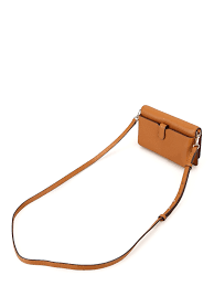 Plébiscités par les femmes du monde entier, les sacs michael kors se font tantôt simple et élégants, tantôt originaux et surprenants. Michael Kors Sac Bandouliere Marron Clair Sacs Bandouliere 32t8gf5c1l203