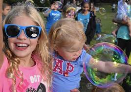 Thousands turn out for Taste of the Towns in Lake Zurich