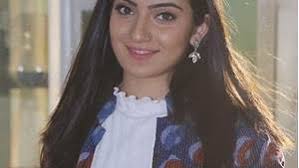 Alana Hadid A Rising Star In The Fashion World Modelg Debut Popsugr Fshion  Ustrli