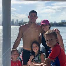 William irvin's first mate return to the ship 07/24/2021 04:53 pm. Jose O Berrios On Twitter Family Day Off Lamakina