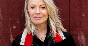 How Dani Shapiro came back to fiction with 'Signal Fires'