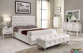 تصاميم ديكور غرف نوم هندية بيضاء كلاسيك فخمة بالصور