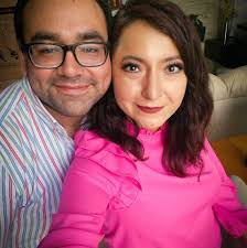 Bañarnos con agua tirada en coca 🤣🤣