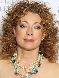 Medium Length Hairstyles Women Over 50 Women Makeup Ideas Curly Hair Styles Naturally Womens Hairstyles Medium Curly Hair Styles