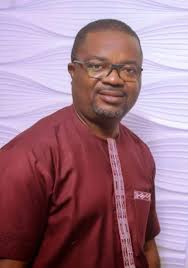 Ade the dancer will later go and beg baba Kabiru a. k. a baba Afusa for ADC  platform in Osun State . Aside from that, E SO PE OTILO