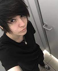 With brown hair green scene hair black and blue scene hair scene hair fringe white scene hair dark brown hair with streaks two tone brown hair color girl with brown and brown scene hair on tumblr. Pin By Sean Stephenson On Emo Boys Cute Emo Guys Emo Scene Hair Cute Emo