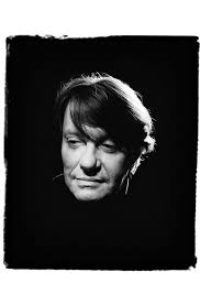 Dalla collaborazione tra la fondazione fabrizio de andré onlus e la nave di teseo nasce una nuova collana. Fabrizio De Andre By Guido Harari Fabrizio De Andre Milano 1996 Wall Of Sound Gallery Fine Art Music Photography