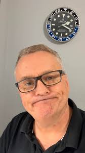 Facebook have changed the algorithm again and my page has crashed and  burned this weekend! Any of my creator friends also had this? Can you  comment if you see this post? Hopefully