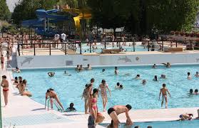 Ville De Nevers Twitterissa L Ancienne Piscine De La Jonction Ses Toboggans Son Bassin A Vagues Font Incontestablement Partie De La Memoire Collective De Nevers Une Collecte De Souvenirs Et De Photos