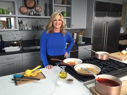 Tricia yearwood's hit cooking show, trisha's southern kitchen, is in its tenth season of production, and she's made the move from country music the kitchens we've seen yearwood cooking in look so authentically trisha that it's easy to picture her whipping up breakfast for garth and hosting holiday. Trisha Yearwood S Family Favorite Recipes Hit The Rachael Ray Show