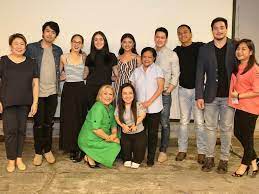 The way to your heart) is a 2018 philippine television drama series broadcast by gma network. In Photos The Stellar Cast Of Onanay Gma Entertainment