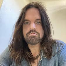 Eastman MD315 F-style acoustic mandolin strap recommendations