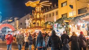 ˈbʁeːgɛnt͡s (listen), (vorarlbergian 'breagɐts) is the capital of vorarlberg, the westernmost state of austria. Bregenz Lindau Bodensee
