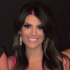 Stephanie Manfredi's Instagram, Twitter & Facebook