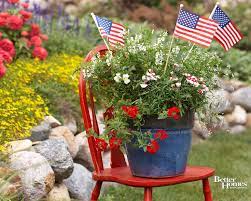 Free Patriotic Wallpapers And Screensavers Front Yard Flowers 4th Of July Wallpaper 4th Of July