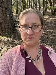 Faye Hermans's Instagram, Twitter & Facebook