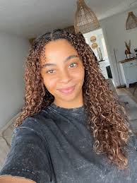 Seeking a patient and experienced braider for knotless braids