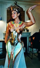 Umberto tozzi & monica bellucci; Film Hall Monica Bellucci On The Set Of Asterix Et