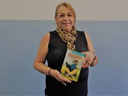 Professora do Sistema Municipal de Ensino de Itaquá lança livro