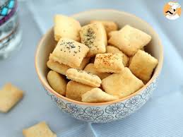 Biscuits Aperitif Faits Maison Recette Ptitchef Recipe Food Homemade Crackers Recipes