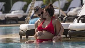 Currently pregnant, she was briefly engaged in the past while her first marriage ended after an affair. Rebekah Vardy Takes Growing Baby Bump To The Beach Alongside Jamie As She Expects Fifth Child Newsgroove Uk