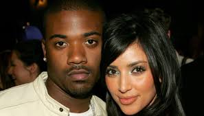 Ray J behauptet, Kim Kardashian und Kris Jenner seien an der Enthüllung von  Sexvideos beteiligt gewesen, sagt, dass es mehrere Videos gebe, und teilt  angeblichen Textaustausch mit Kim mit : r/Fauxmoi