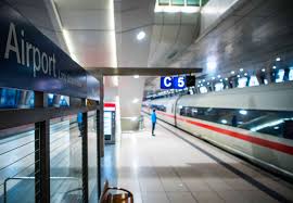 Reise schnell und günstig mit dem zug von & nach essen wlan & steckdosen an bord papierlos einchecken: Frankfurt Putzkraft Findet Waffe Im Ice 519 Von Dortmund Nach Munchen