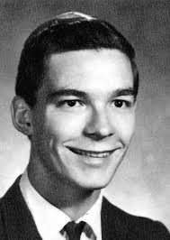 RECOGNIZE THIS ALUMNUS? A publication of Caltech's Office of Gift Planning  WHAT'S INSIDE