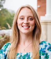 Lori Sneed's Instagram, Twitter & Facebook