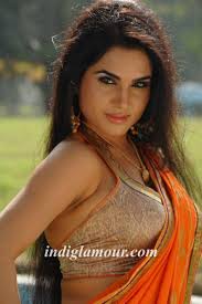 Frosted Fakes Laura B - a tantalizing glimpse