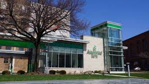 Associated bank is big on relationship banking, offering premium rates to consumers who open an associated bank keeps it simple with just two checking accounts. Associated Bank Optimistic About The Unfolding Recovery Ceo Says Milwaukee Business Journal