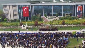 Gülhane eğitim ve araştırma hastanesi (geah) veya eski adıyla gülhane askerî tıp akademisi (gata), ii.abdülhamit tarafından 1898 yılında i̇stanbul'da gülhane seririyat hastanesi olarak kurulmuş olup günümüzde etlik, keçiören'de eğitim ve araştırma hastanesi olarak devam etmektedir. Pamukkale Universitesi Nde Uzaktan Egitim Coktu Son Dakika Haberleri