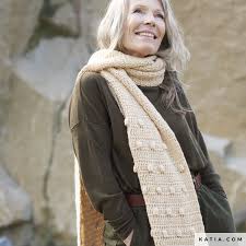 In this post we would like to show you how you can knit this great popcorn stitch, giving your projects a new and original texture. Scarf Woman Autumn Winter Models Patterns Katia Com
