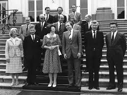 Dries van agt legt het lidmaatschap van het cda neer. Third Van Agt Cabinet Wikipedia