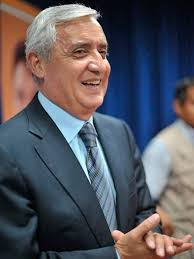 JUZGADO LE DEVUELVE MILLONES DE QUETZALES 💵 A través de una resolución  emitida por un juzgado de extinción de dominio, el ex presidente de  Guatemala, Otto Pérez Molina, fue beneficiado con la