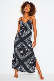 Maybe you would like to learn more about one of these? Robe Longue Imprime Foulard Noir Bandana Brentiny Paris