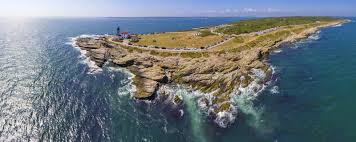Woonsocket, unfortunately, ranks as the poorest place in rhode island thanks to combination of low pay and and a lack of jobs. Rhode Island Mountains