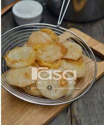 Jom cuba resepi yang dikongsikan oleh ibu resepi di facebook. Kuih Tepung Bunga Tepung Kapur Sajikan Masa Berbuka Nanti