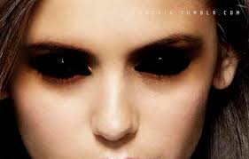 Black And Red Sclera Contacts Black Sclera Contacts I Want These So Bad For My Vampire Costume Black Contact Lenses Halloween Face Makeup Halloween Contacts
