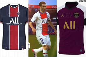 Après des premiers visuels dévoilés pour le maillot domicile de la saison prochaine qui ne portera plus la virgule de nike au profit du logo jordan, footy headlines a dévoilé ce à quoi pourrait ressembler le. Psg Les Trois Futurs Maillots De La Saison 2020 21 En Images