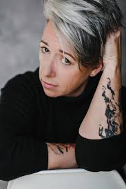 Biography author matching "lori" (Sorted by Popularity Ascending)