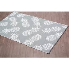 Define your outdoor living space with pier 1's outdoor rugs and carpets designed with durability and style in mind. Erbanica Pineapples Outdoor Plastic Grey Rug 5 X 8 Fie 58 A111grypine Rona