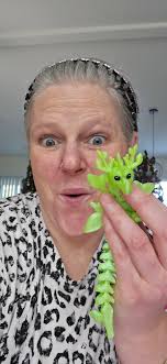 🎉 🎊 🎈🎉🎊🎈🎉🎊🎈🎉🎊🎈🎉 🆕👋🏻 2️⃣0️⃣2️⃣4️⃣, 👋🏻2️⃣0️⃣2️⃣5️⃣👋🏻🆕  🐾All That Paws 🐾 is offering balloon 🎈 shaped dog treats stamped with  2️⃣0️⃣2️⃣5️⃣ along with a few training treats for 💲2️⃣ a bag or 2️⃣